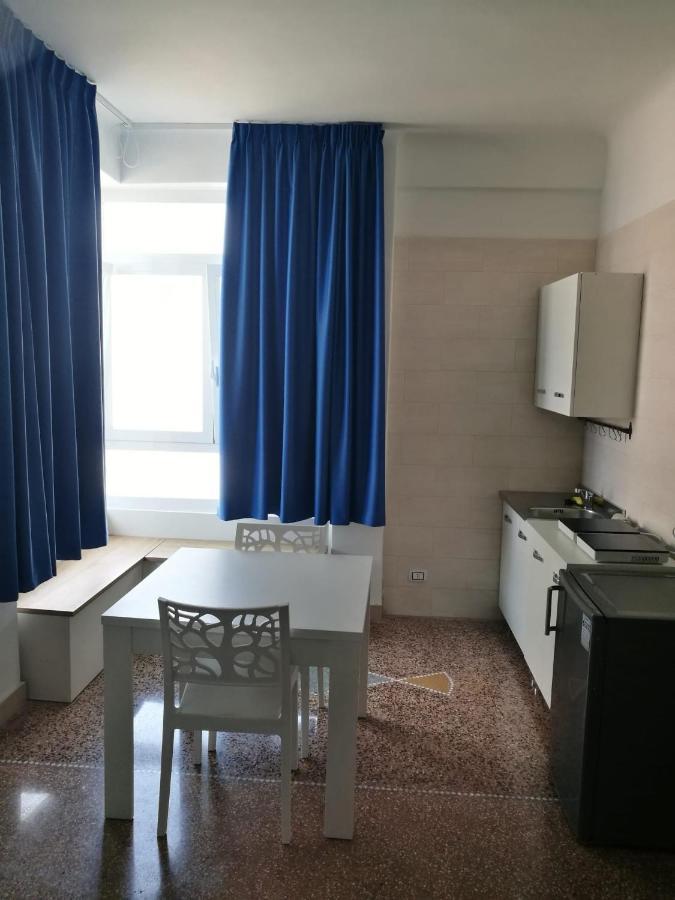 Settimo Sole Affitta Camere Tarento Exterior foto