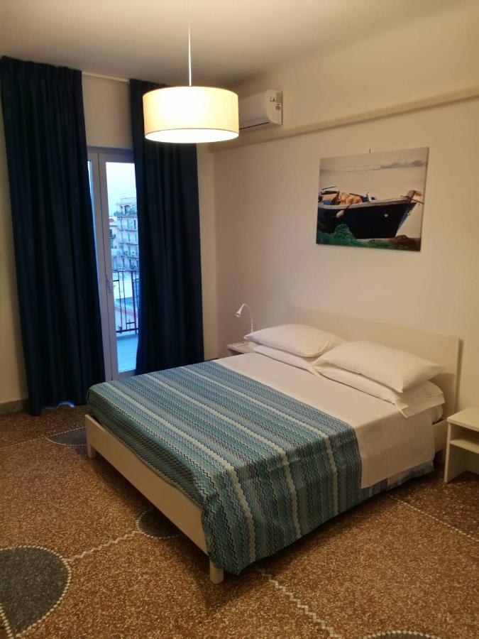 Settimo Sole Affitta Camere Tarento Exterior foto