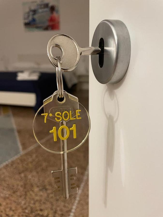 Settimo Sole Affitta Camere Tarento Exterior foto